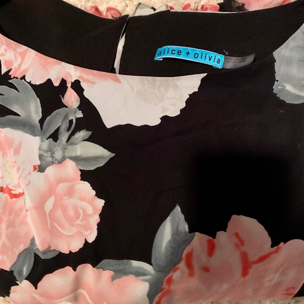 Alice + Olivia Floral Bell-Sleeve Blouse
